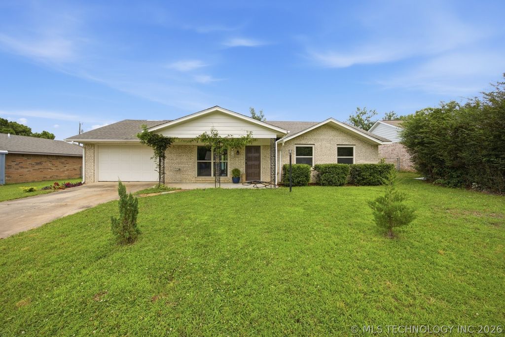 2122 N 11th, Mcalester, OK 74501