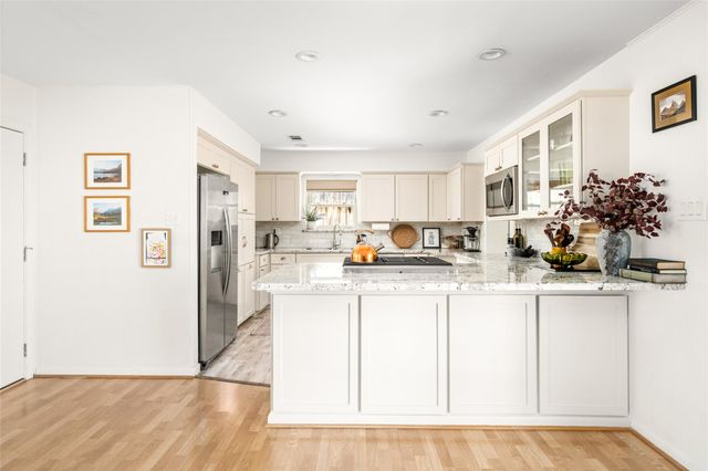 1154 Chamboard Lane, Houston, TX 77018