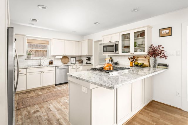 1154 Chamboard Lane, Houston, TX 77018