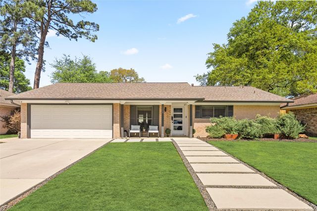 1154 Chamboard Lane, Houston, TX 77018