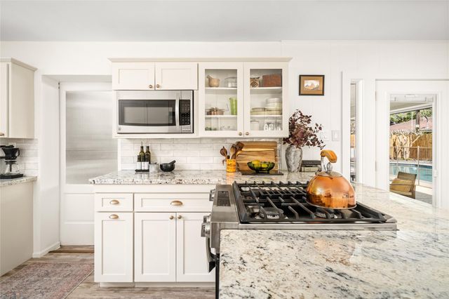 1154 Chamboard Lane, Houston, TX 77018