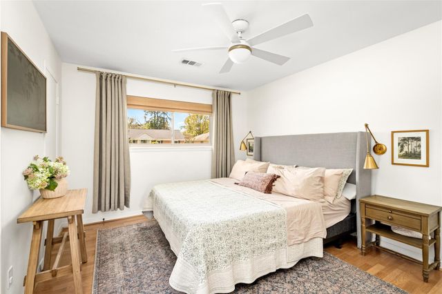 1154 Chamboard Lane, Houston, TX 77018