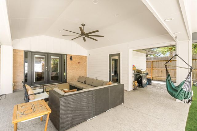 1154 Chamboard Lane, Houston, TX 77018