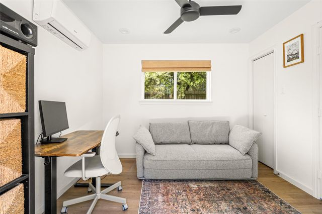 1154 Chamboard Lane, Houston, TX 77018