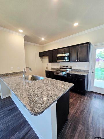 316 Erica Way, Lindale, TX 75771