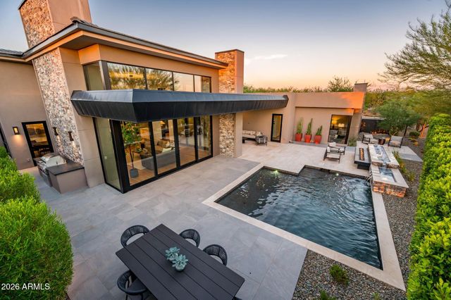 37200 N CAVE CREEK Road 1018, Scottsdale, AZ 85262