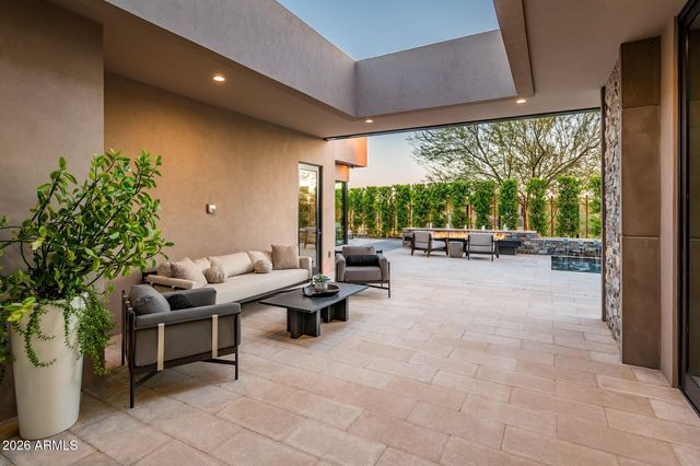 37200 N CAVE CREEK Road 1018, Scottsdale, AZ 85262