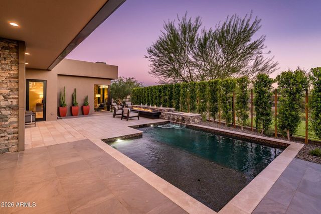 37200 N CAVE CREEK Road 1018, Scottsdale, AZ 85262