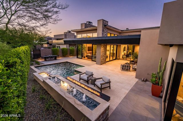 37200 N CAVE CREEK Road 1018, Scottsdale, AZ 85262
