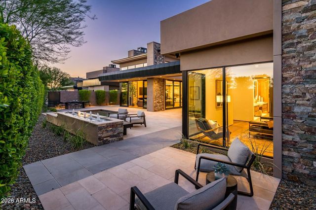 37200 N CAVE CREEK Road 1018, Scottsdale, AZ 85262