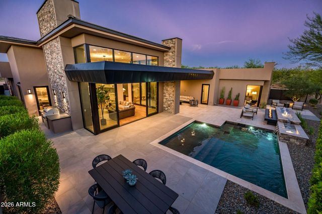 37200 N CAVE CREEK Road 1018, Scottsdale, AZ 85262
