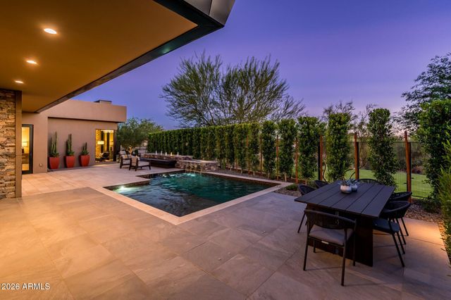 37200 N CAVE CREEK Road 1018, Scottsdale, AZ 85262
