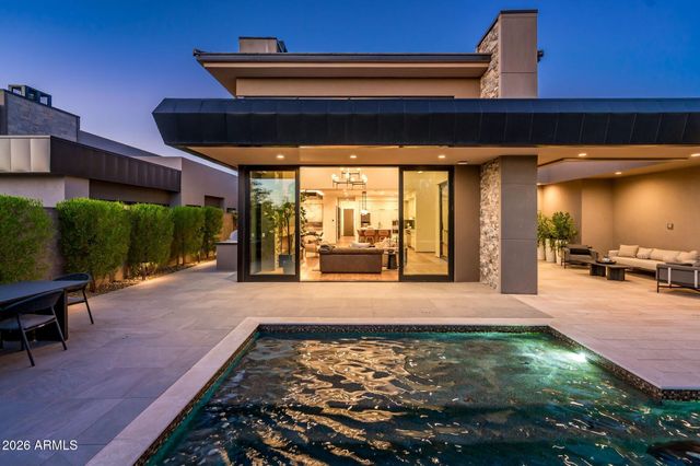 37200 N CAVE CREEK Road 1018, Scottsdale, AZ 85262