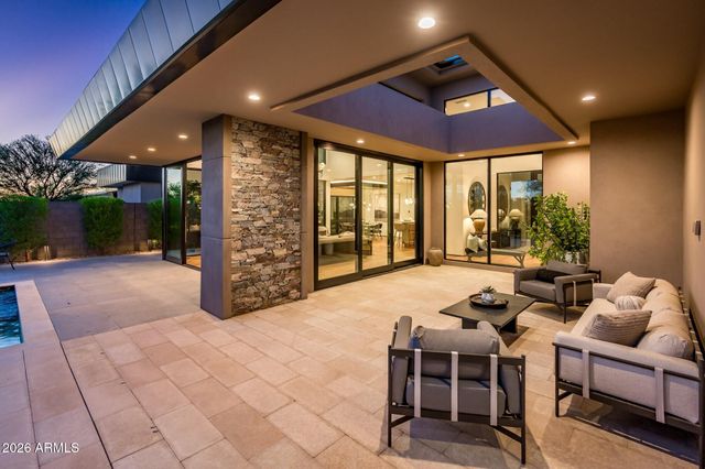 37200 N CAVE CREEK Road 1018, Scottsdale, AZ 85262