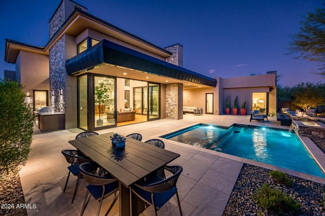 37200 N CAVE CREEK Road 1018, Scottsdale, AZ 85262