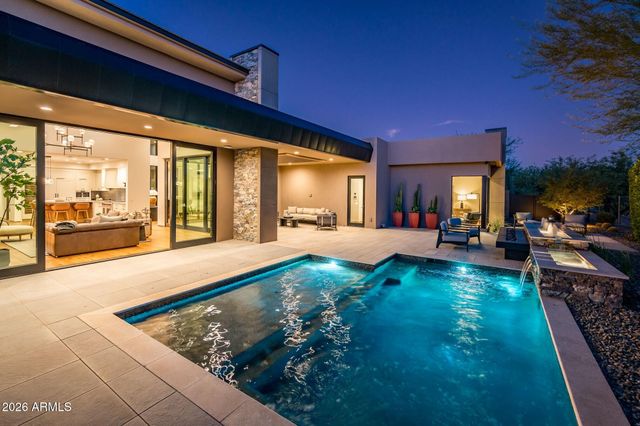 37200 N CAVE CREEK Road 1018, Scottsdale, AZ 85262