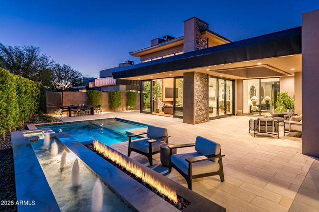37200 N CAVE CREEK Road 1018, Scottsdale, AZ 85262