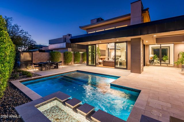 37200 N CAVE CREEK Road 1018, Scottsdale, AZ 85262
