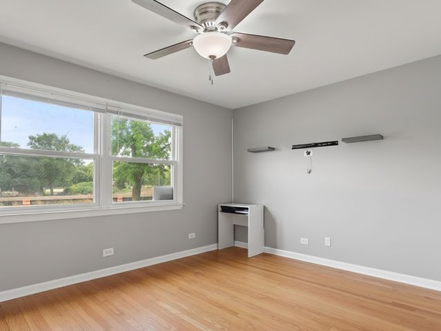 240 N Park Drive, Glenwood, IL 60425