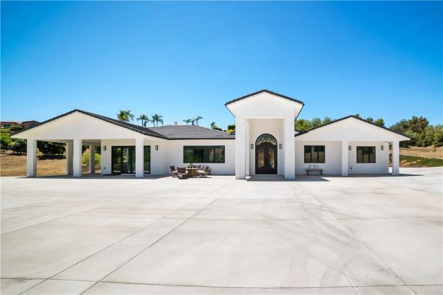 2027 Via Monserate, Fallbrook, CA 92028