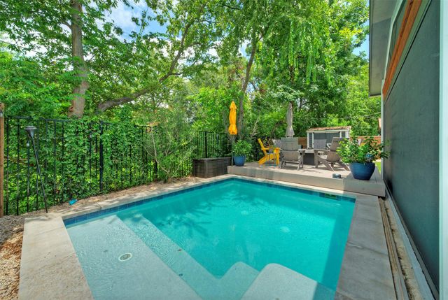 8302 Reeda LN, Austin, TX 78757