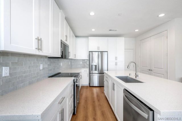 7700 Jasmine Court, Santee, CA 92071