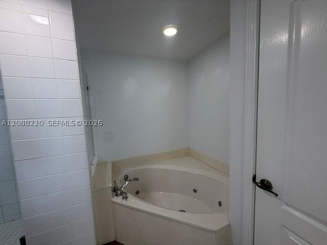 10730 NW 66th St 403, Doral, FL 33178