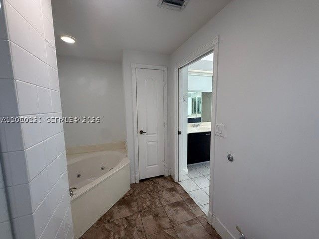 10730 NW 66th St 403, Doral, FL 33178