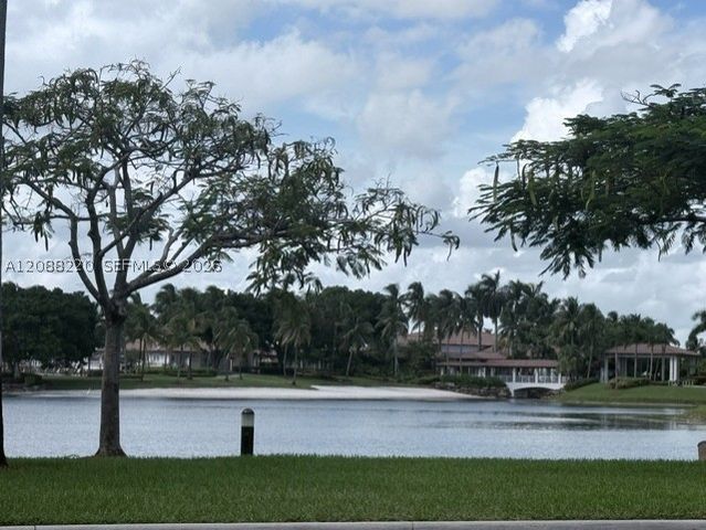 10730 NW 66th St 403, Doral, FL 33178