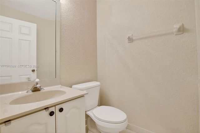 14125 S Cypress Cove Cir, Davie, FL 33325