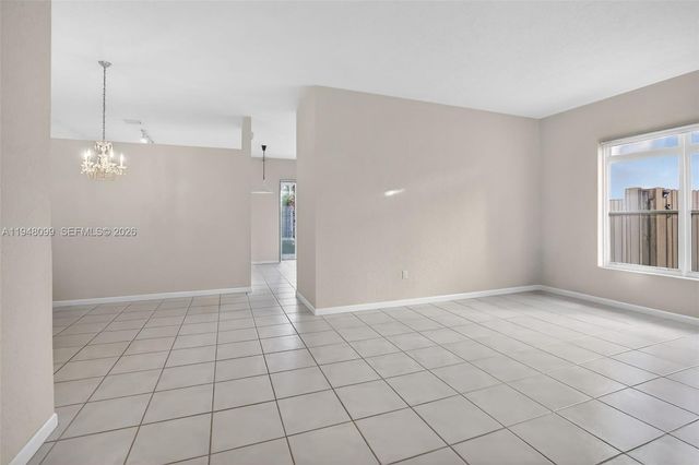 14125 S Cypress Cove Cir, Davie, FL 33325