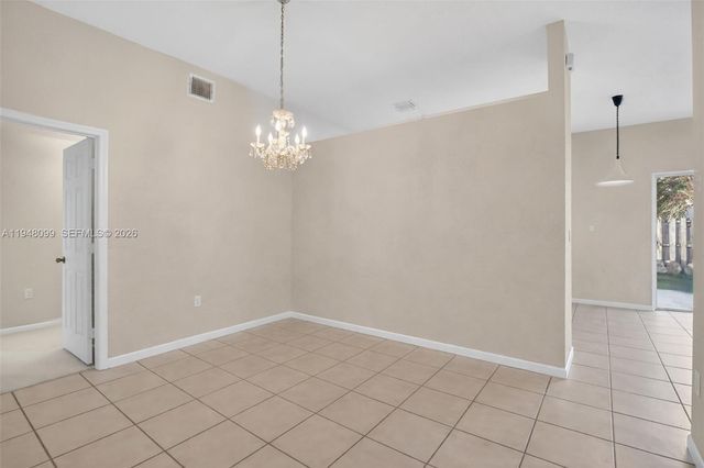 14125 S Cypress Cove Cir, Davie, FL 33325