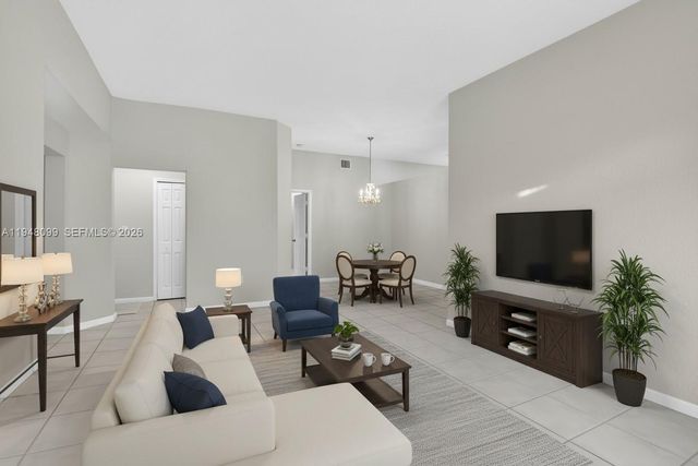 14125 S Cypress Cove Cir, Davie, FL 33325