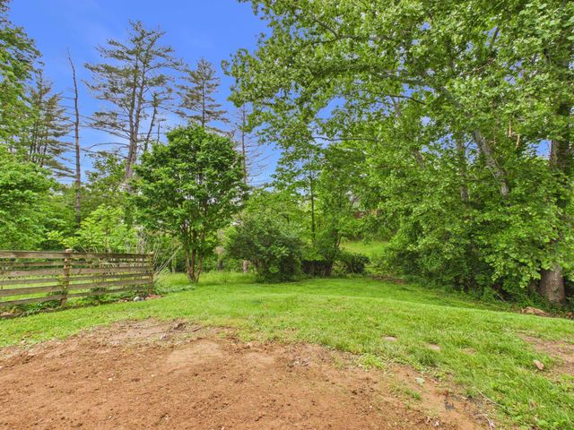 78 Nickel Plate Drive, Huntington, WV 25705