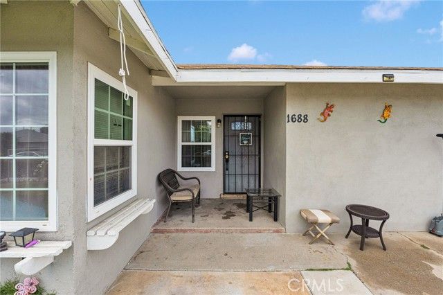 1688 W Cleveland Street, San Bernardino, CA 92411