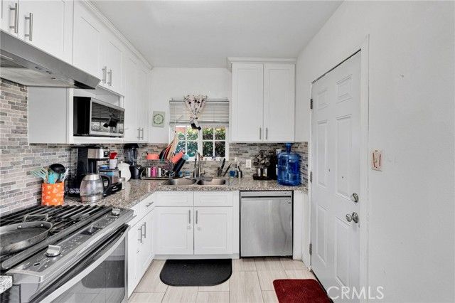 1688 W Cleveland Street, San Bernardino, CA 92411