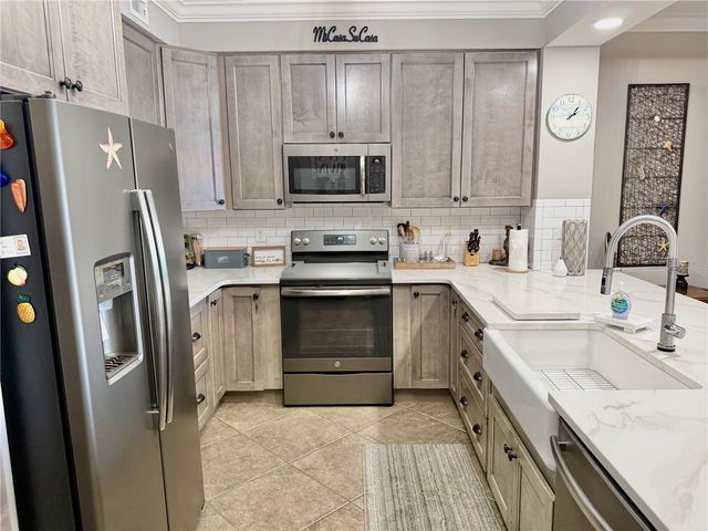 60 SURFVIEW DRIVE 421, Palm Coast, FL 32137