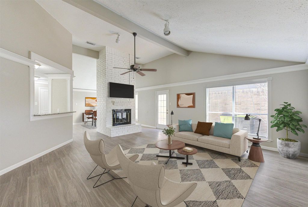 2036 Woodland Hills Drive, Missouri City, TX 77489