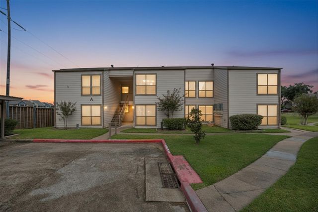 202 Lakeview Terrace A, Conroe, TX 77356