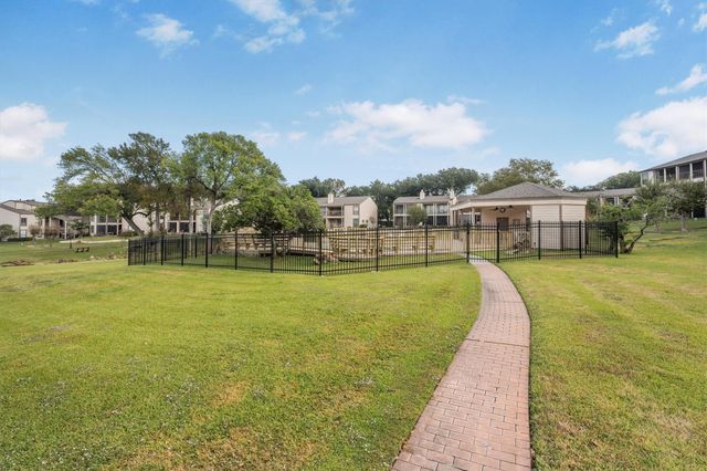 202 Lakeview Terrace A, Conroe, TX 77356