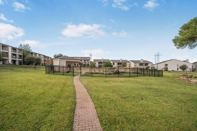 202 Lakeview Terrace A, Conroe, TX 77356