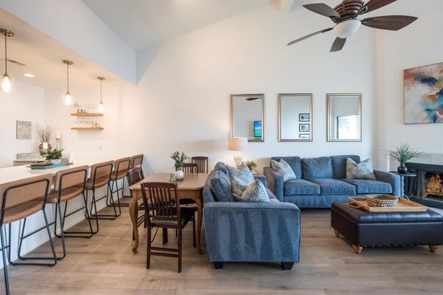 202 Lakeview Terrace A, Conroe, TX 77356