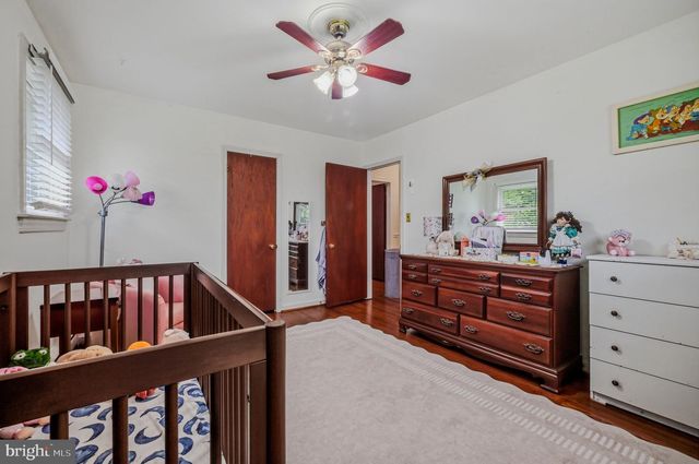 2712 FAWKES DR, Wilmington, DE 19808
