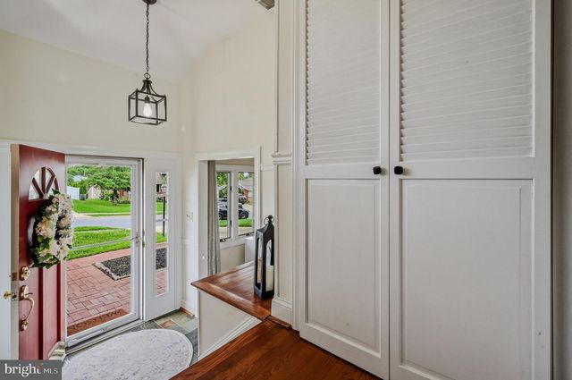 2712 FAWKES DR, Wilmington, DE 19808