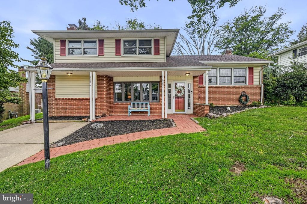 2712 FAWKES DR, Wilmington, DE 19808