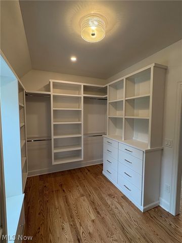 295 S Franklin Street, Chagrin Falls, OH 44022