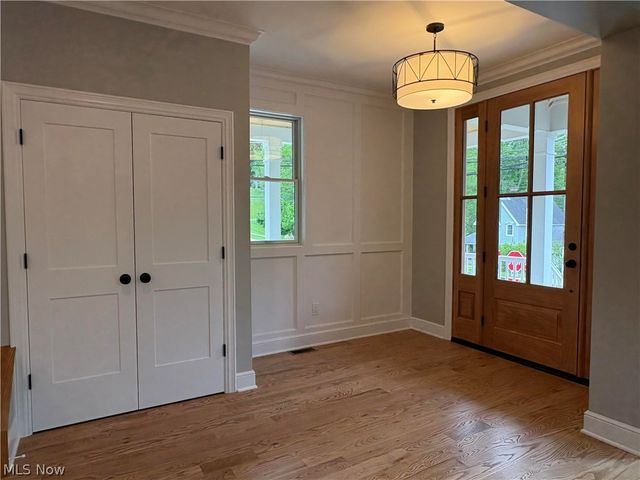 295 S Franklin Street, Chagrin Falls, OH 44022