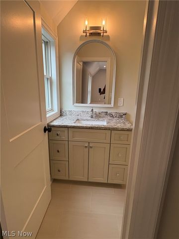 295 S Franklin Street, Chagrin Falls, OH 44022