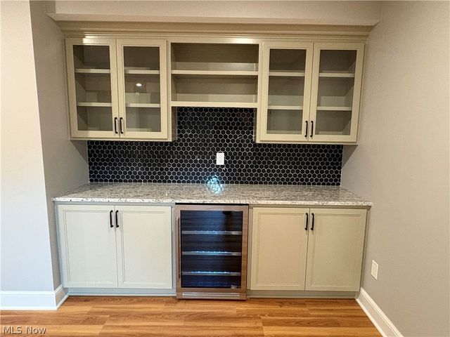 295 S Franklin Street, Chagrin Falls, OH 44022