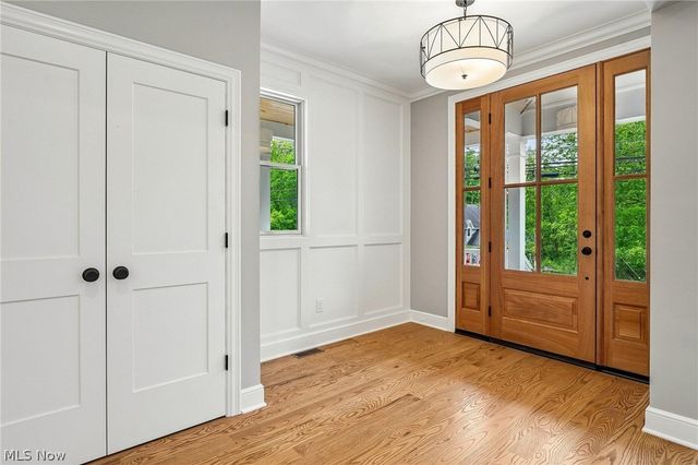 295 S Franklin Street, Chagrin Falls, OH 44022
